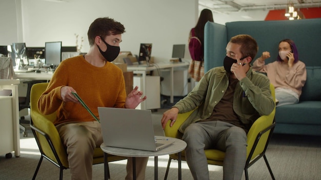 Co pod huśtawkę sprawdzi się w ogrodzie?