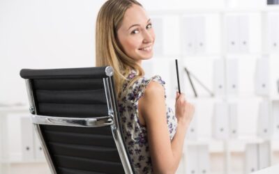 Jak dobrać fotel biurowy do pracy przy komputerze?