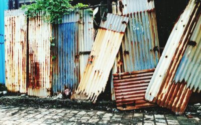 Jak wykorzystać stare palety w aranżacji ogrodu?