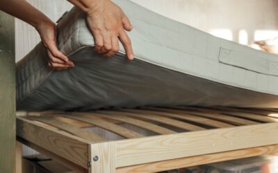 Jak zrobić łóżko z pojemnikiem na pościel samodzielnie?