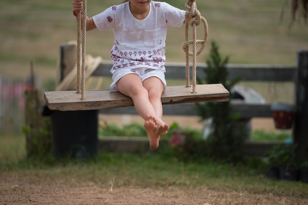 Jak zrobić siedzisko do huśtawki w ogrodzie?
