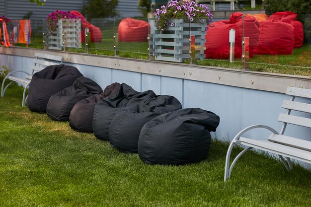 Jak zrobic poduchy na meble ogrodowe samodzielnie?