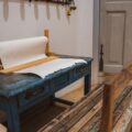 Jak odnowić meble sosnowe, by odzyskały dawny urok?