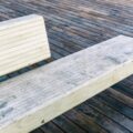 Jakie deski na ławkę sprawdzą się w ogrodzie?