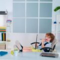 Jak dobrać krzesło do biurka dla dziecka, aby zapewnić wygodę podczas nauki?