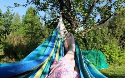 Jak zakotwić huśtawkę w ogrodzie?