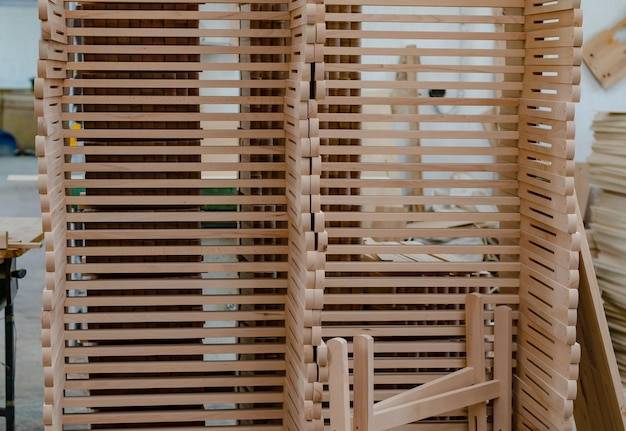 Jak zrobić oparcie z palet do ogrodowego wypoczynku?