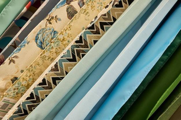 Jak zrobic tapicerowany panel do sypialni?