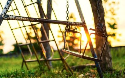 Jaki materiał na huśtawkę ogrodową sprawdzi się w polskim klimacie?