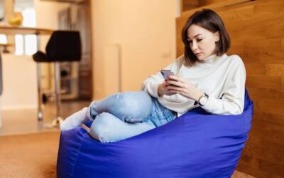 Od czego zależy ile kosztuje obicie pufy?