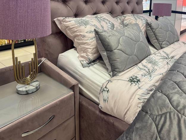 Jak tapicerować łóżko samodzielnie w domu?