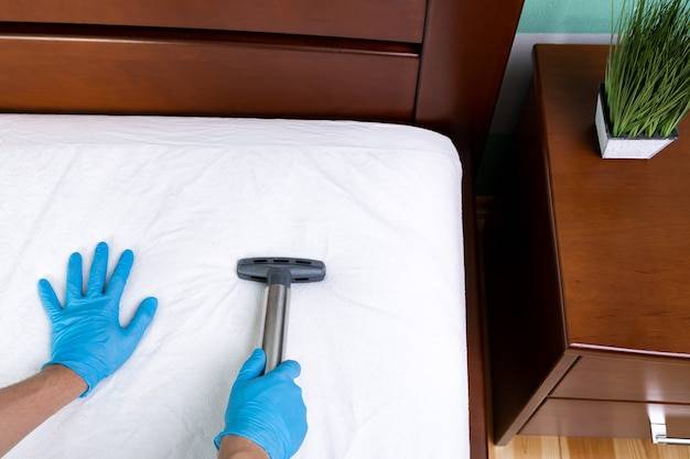 Jak wyczyścić tapicerkę łóżka domowymi sposobami?