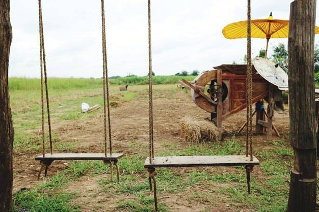 Jak zrobić drewniany stelaż do huśtawki, który będzie trwały i bezpieczny?