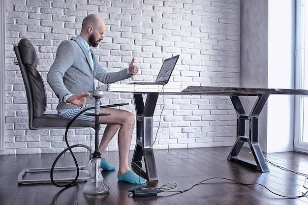 Jaki fotel dla programisty wybrać do pracy przy komputerze?